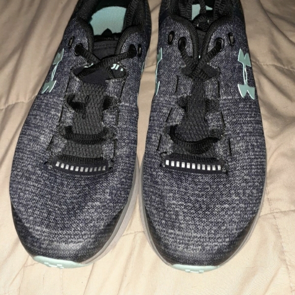 Under armour sneakers - Picture 3 of 5